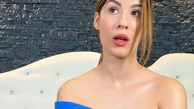 LaurynCopper online show from 30, 12, 2024