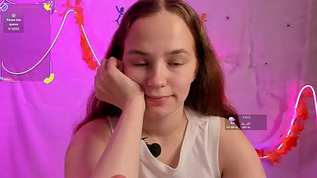 Snapshot of Fox_Lisa chatting on 25, 10, 2025 Fox Lisa online show from 25, 10, 2025