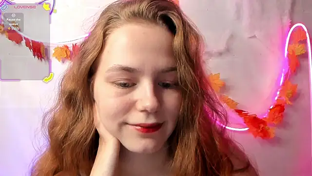 Snapshot of Fox_Lisa chatting on 3, 11, 2025 Fox Lisa online show from 3, 11, 2025