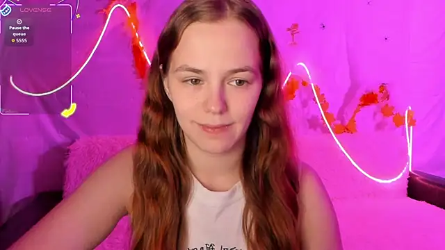 Snapshot of Fox_Lisa chatting on 6, 11, 2025 Fox Lisa online show from 6, 11, 2025