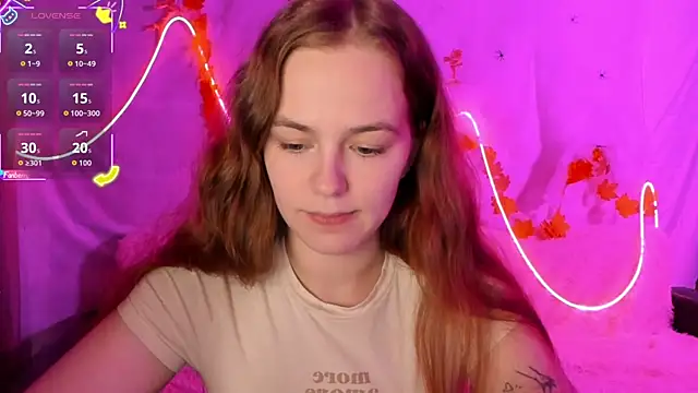 Snapshot of Fox_Lisa chatting on 8, 11, 2025 Fox Lisa online show from 8, 11, 2025