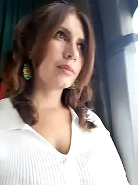 Snapshot of Alysson-- chatting on 28, 1, 2025 Alysson-- online show from 28, 1, 2025