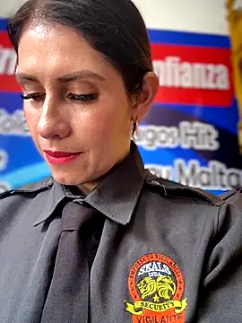 Snapshot of Alysson-- chatting on 20, 10, 2025 Alysson-- online show from 20, 10, 2025
