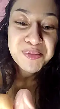 Snapshot of yummi__priv chatting on 8, 3, 2025 yummi priv online show from 8, 3, 2025