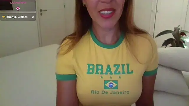 Snapshot of yournextdoorhottie chatting on 6, 5, 2026 yournextdoorhottie online show from 6, 5, 2026