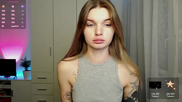 Snapshot of lounahyan chatting on 15, 12, 2025 lounahyan online show from 15, 12, 2025