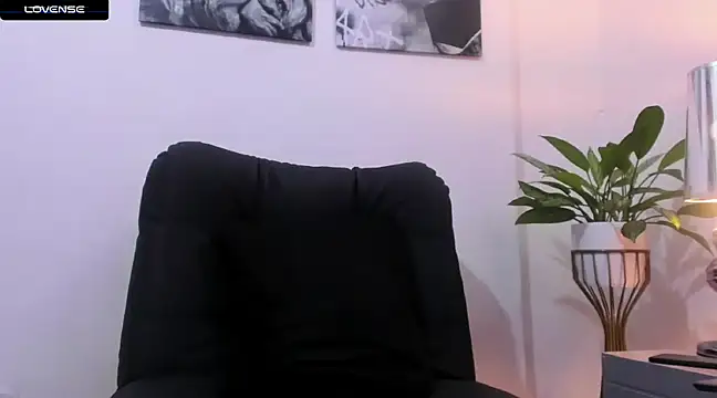 CruzVega online show from 10, 1, 2025