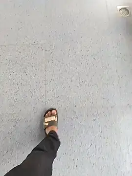 Snapshot of 1010SumiT chatting on 12, 11, 2025 1010SumiT online show from 12, 11, 2025