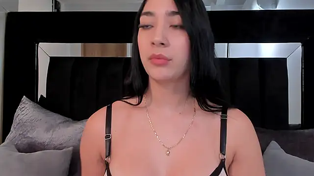 Snapshot of julieta_jewel chatting on 6, 3, 2026 julieta jewel online show from 6, 3, 2026