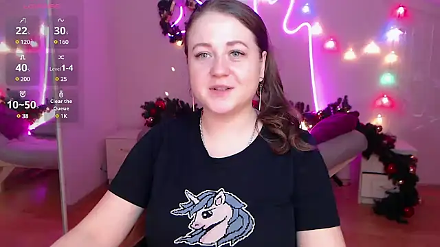 Snapshot of LizzyShine chatting on 6, 1, 2025 LizzyShine online show from 6, 1, 2025