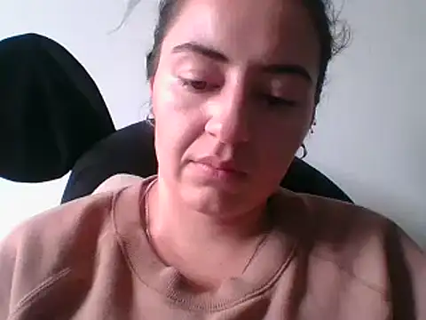  karlie kloss  online show from 5, 12, 2024