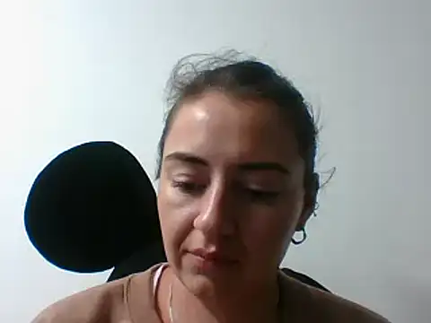  karlie kloss  online show from 6, 12, 2024