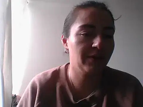  karlie kloss  online show from 9, 12, 2024