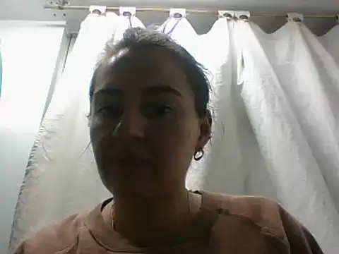  karlie kloss  online show from 30, 12, 2024