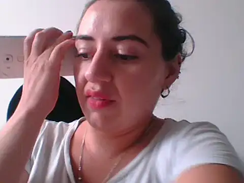  karlie kloss  online show from 10, 2, 2025