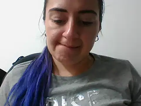  karlie kloss  online show from 13, 2, 2025