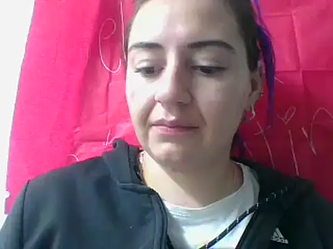  karlie kloss  online show from 20, 3, 2025