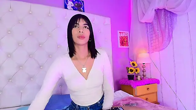 Snapshot of emaa_lambert chatting on 3, 3, 2025 emaa lambert online show from 3, 3, 2025