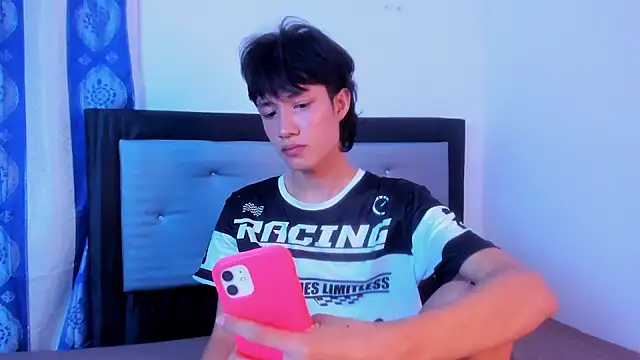 Johhan  Lee online show from 28, 1, 2025