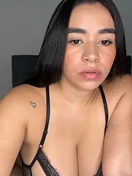 Snapshot of kristynmassey chatting on 13, 3, 2026 kristynmassey online show from 13, 3, 2026