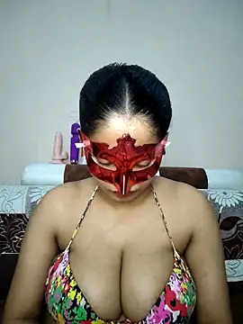 bigtitsqueen online show from 7, 2, 2026