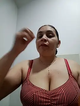 MirandaSoto online show from 14, 4, 2026