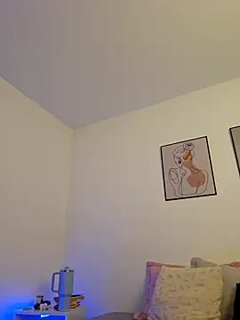 VictoriaEvaans  online show from 27, 10, 2025