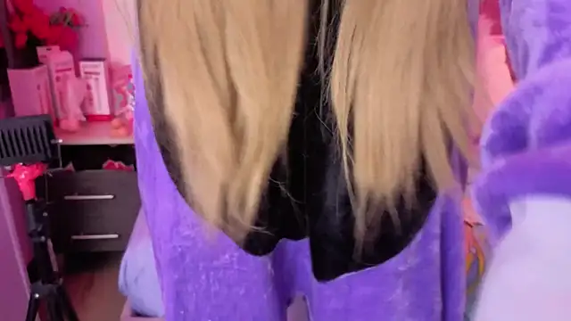 lauren evans96 online show from 11, 3, 2026