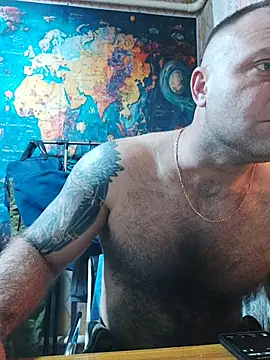 Snapshot of Crek666 chatting on 14, 12, 2025 Crek666 online show from 14, 12, 2025