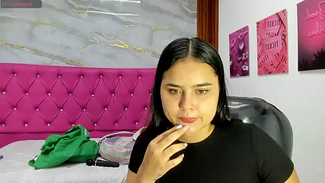 Snapshot of Helen_russo chatting on 29, 4, 2026 Helen russo online show from 29, 4, 2026