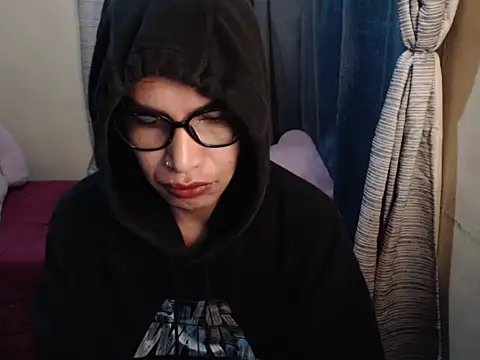 Snapshot of Indaypakay_ts chatting on 12, 3, 2026 Indaypakay ts online show from 12, 3, 2026