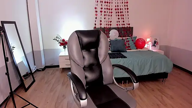 Nami sunny online show from 14, 2, 2025