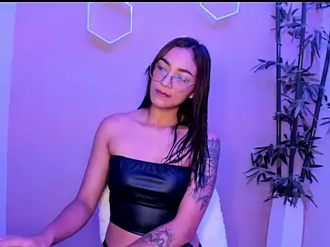 ASIAM BRUNET online show from 4, 2, 2026