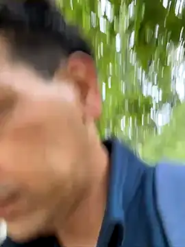 Snapshot of Hideen-real-face chatting on 9, 10, 2025 Hideen-real-face online show from 9, 10, 2025