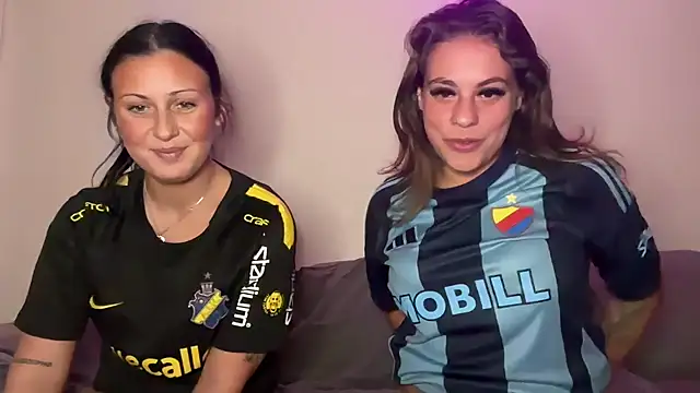 Snapshot of Dif-tjejen chatting on 18, 9, 2025 Dif-tjejen online show from 18, 9, 2025