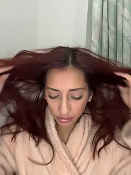 julialupato1606 online show from 5, 2, 2026