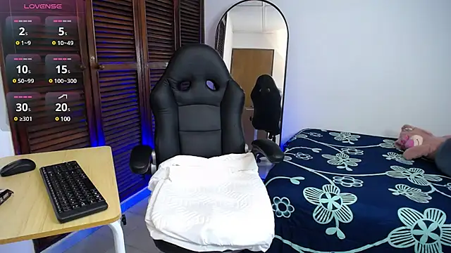 karoll marquez online show from 8, 2, 2025