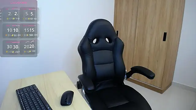 Snapshot of karoll_marquez chatting on 13, 3, 2026 karoll marquez online show from 13, 3, 2026