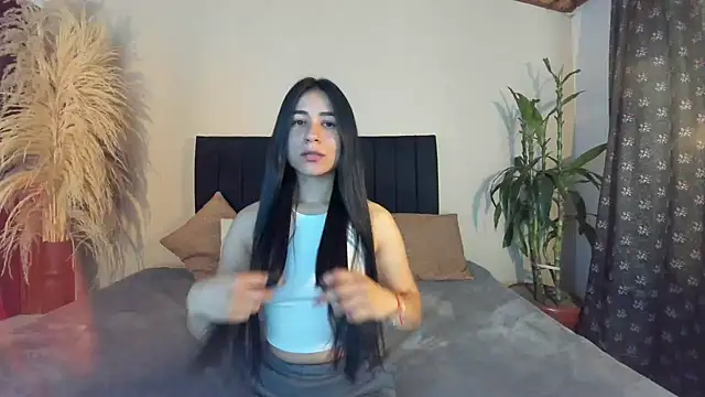 ChloeTurner  online show from 22, 1, 2025