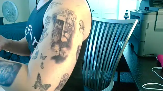 Aaron Rose25 online show from 22, 12, 2025