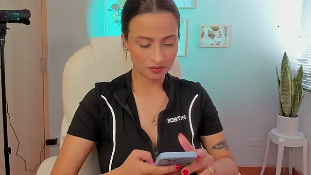 Snapshot of Elena_Ruiz chatting on 10, 1, 2025 Elena Ruiz online show from 10, 1, 2025