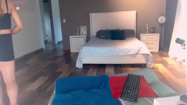 Snapshot of greyslopez chatting on 12, 12, 2024 greyslopez online show from 12, 12, 2024