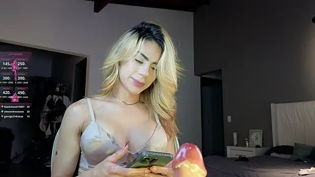 Snapshot of greyslopez chatting on 22, 2, 2025 greyslopez online show from 22, 2, 2025