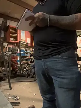 Snapshot of yomanfriend chatting on 4, 1, 2025 yomanfriend online show from 4, 1, 2025