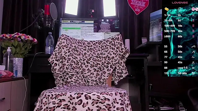 Snapshot of Raissa_sky26 chatting on 23, 10, 2025 Raissa sky26 online show from 23, 10, 2025