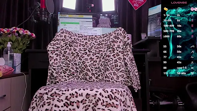 Snapshot of Raissa_sky26 chatting on 7, 11, 2025 Raissa sky26 online show from 7, 11, 2025