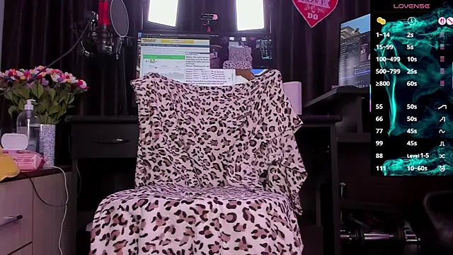 Snapshot of Raissa_sky26 chatting on 9, 11, 2025 Raissa sky26 online show from 9, 11, 2025