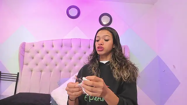 BritneyCollins online show from 11, 2, 2026