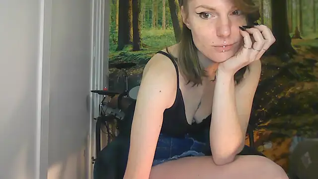 Snapshot of Feli_blue chatting on 4, 2, 2026 Feli blue online show from 4, 2, 2026