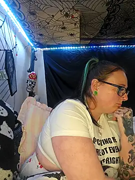 Bunny Cummings online show from 20, 11, 2025